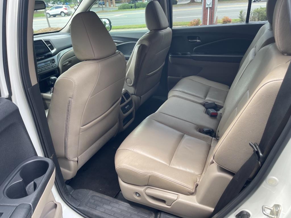 2018 Honda Pilot - $11,995