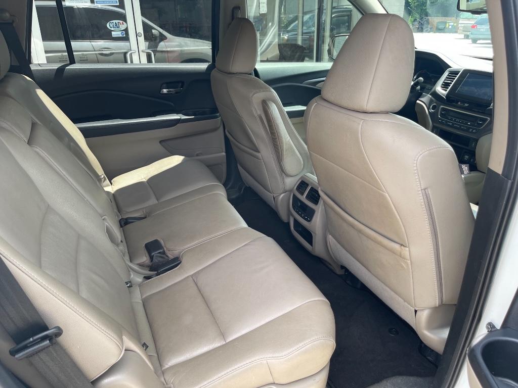 2018 Honda Pilot - $11,995