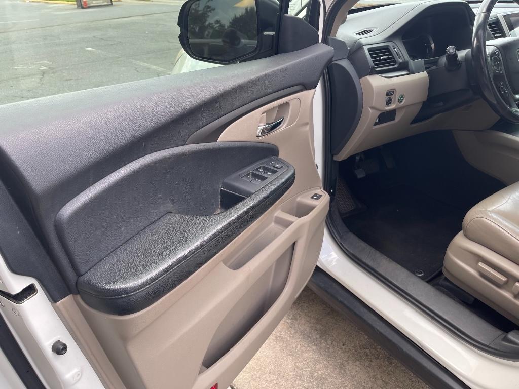 2018 Honda Pilot - $11,995