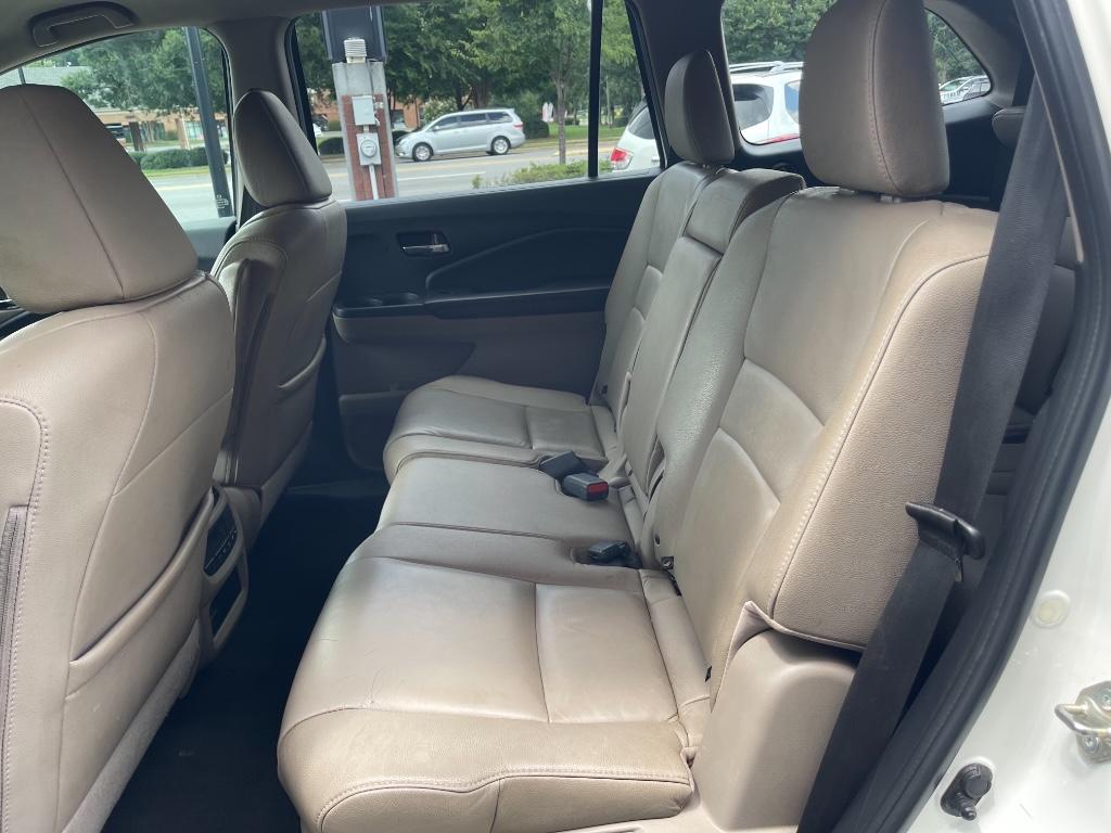 2018 Honda Pilot - $11,995