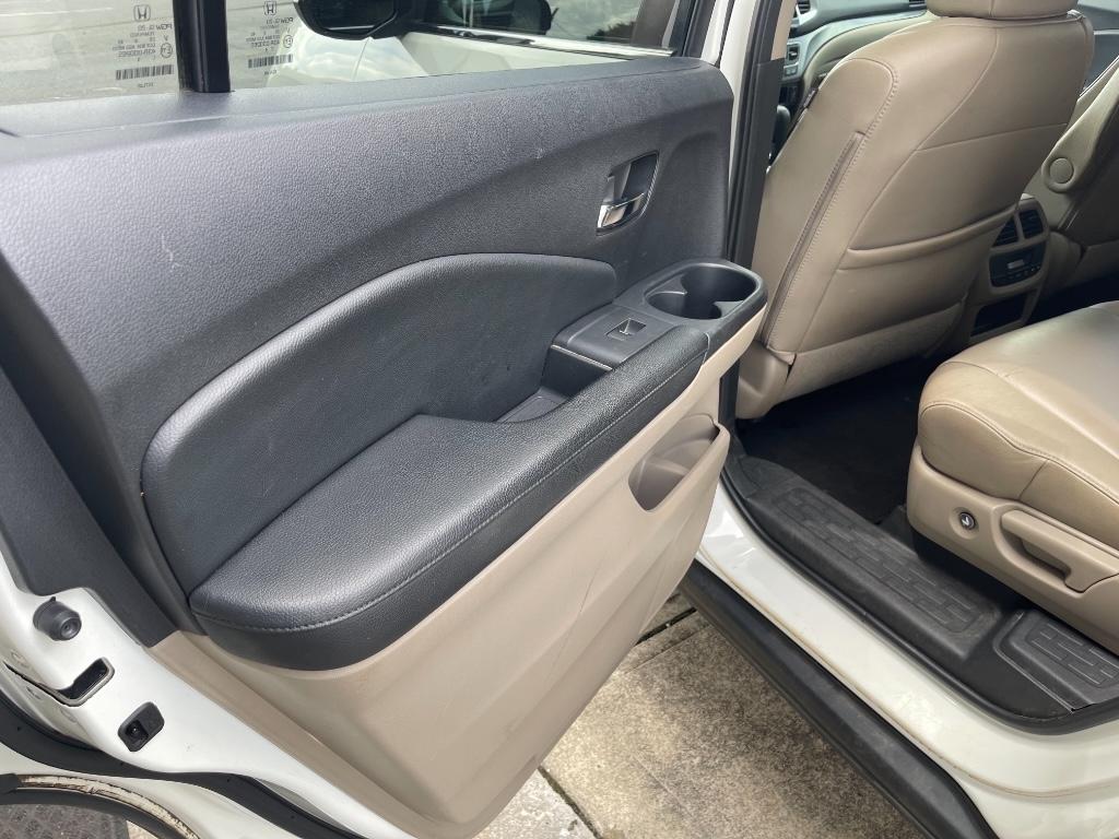 2018 Honda Pilot - $11,995