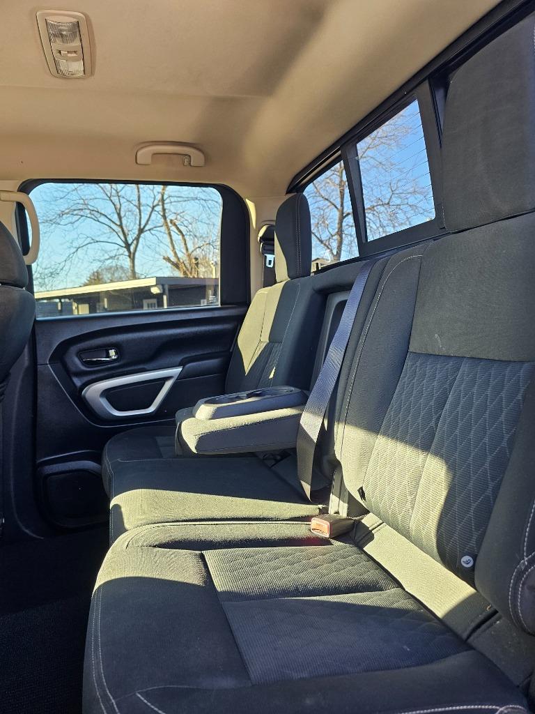 2017 Nissan Titan
