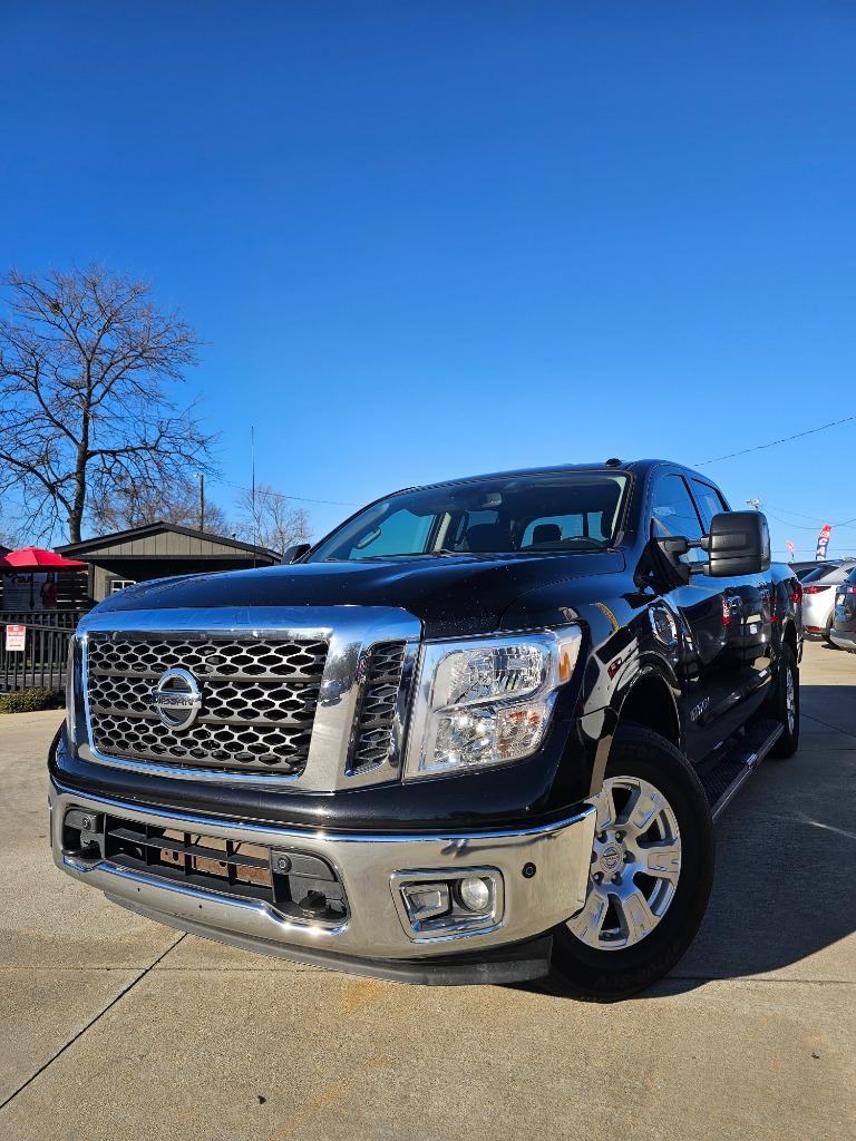 2017 Nissan Titan