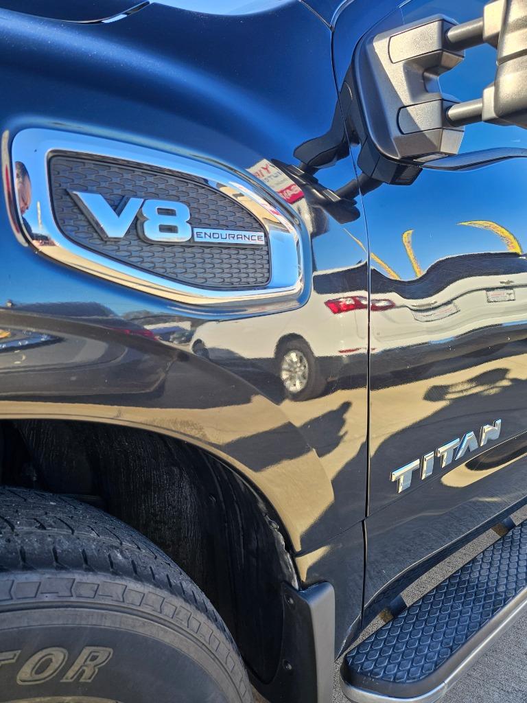 2017 Nissan Titan