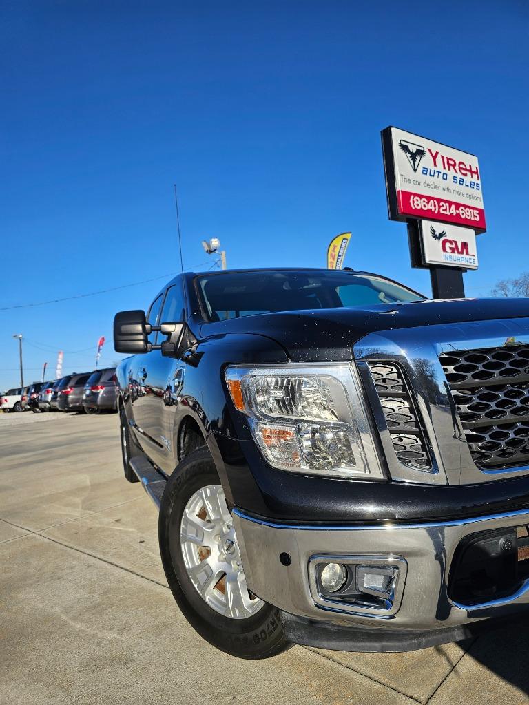 2017 Nissan Titan