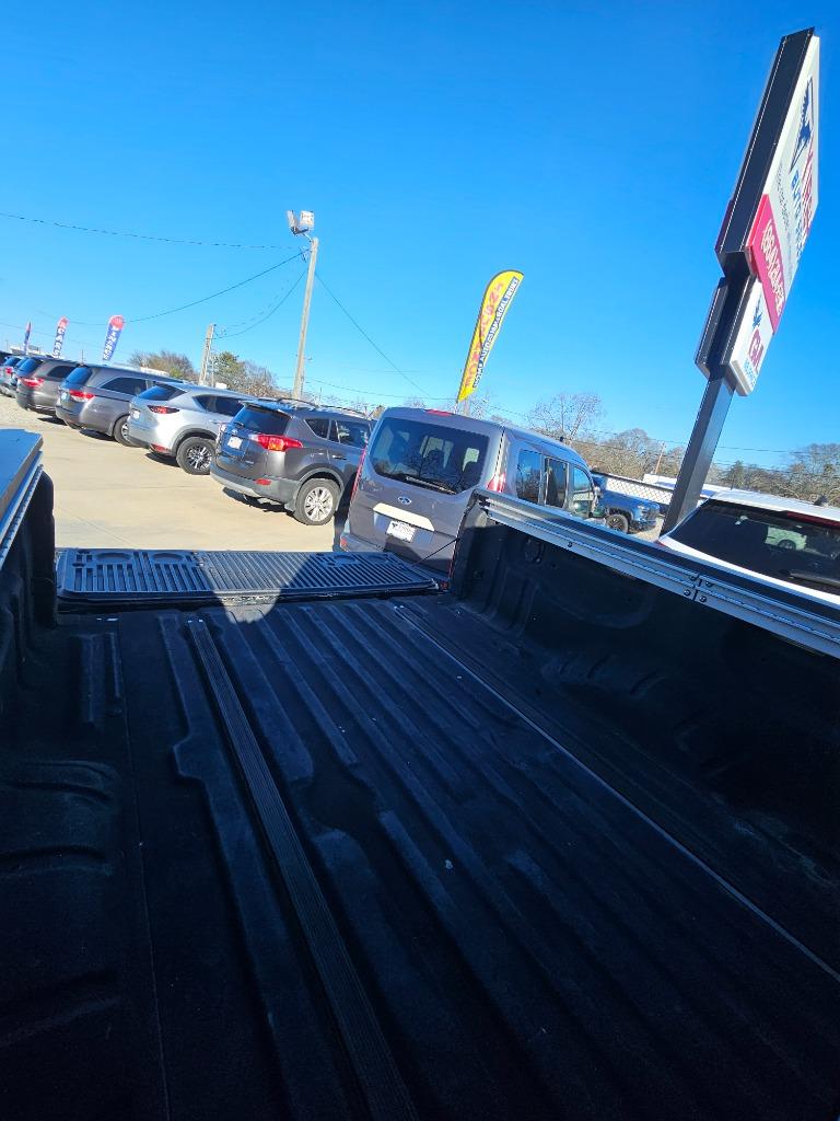2017 Nissan Titan