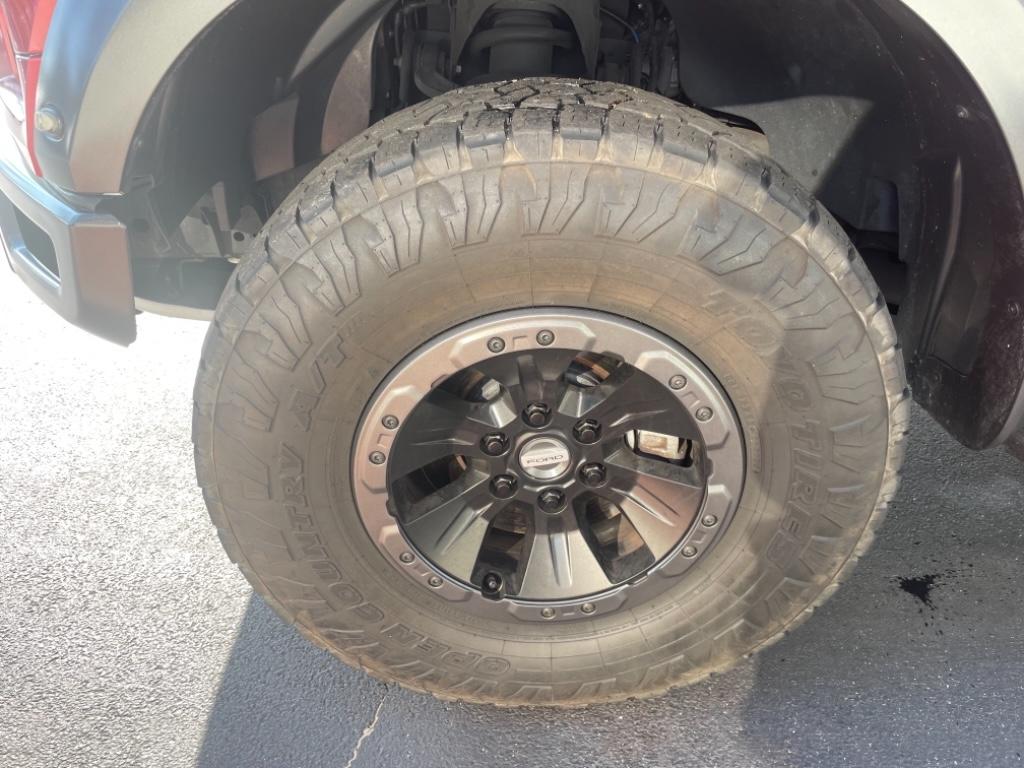 2017 Ford F150 Raptor photo