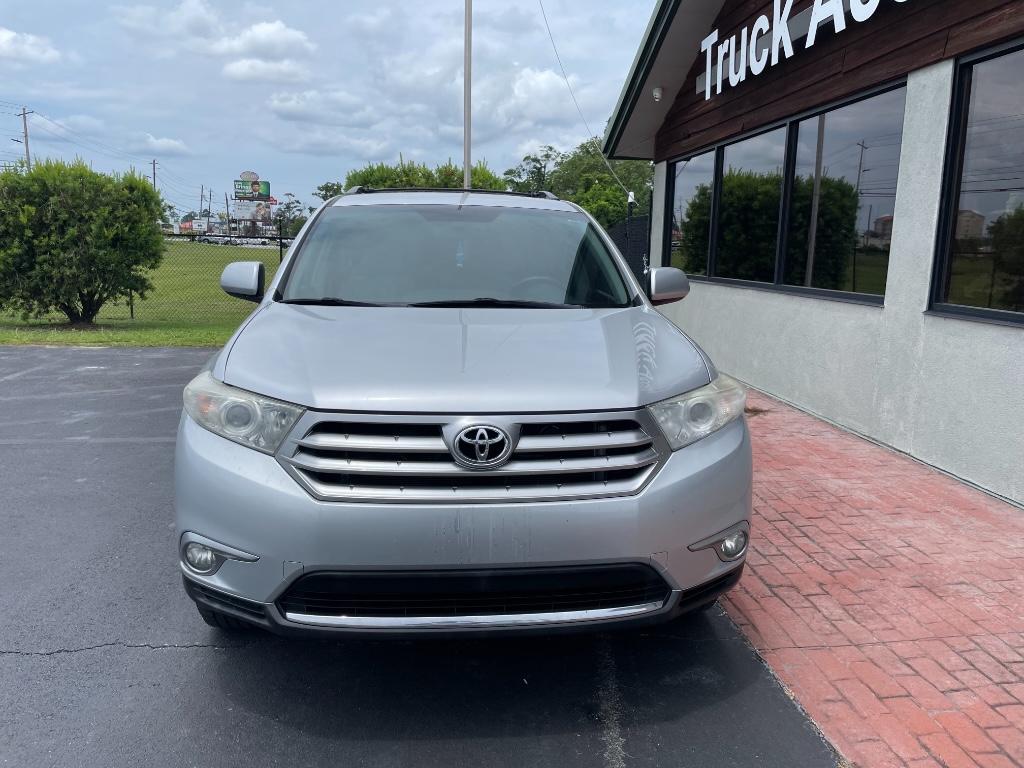 2011 Toyota Highlander - $7,995