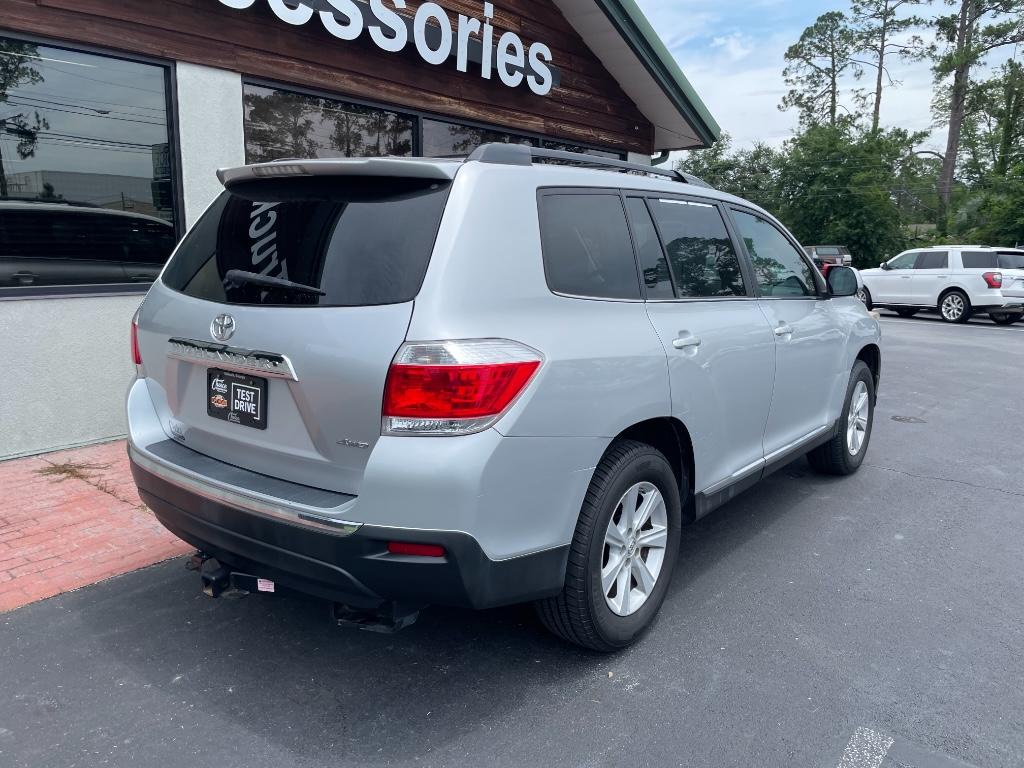 2011 Toyota Highlander - $7,995