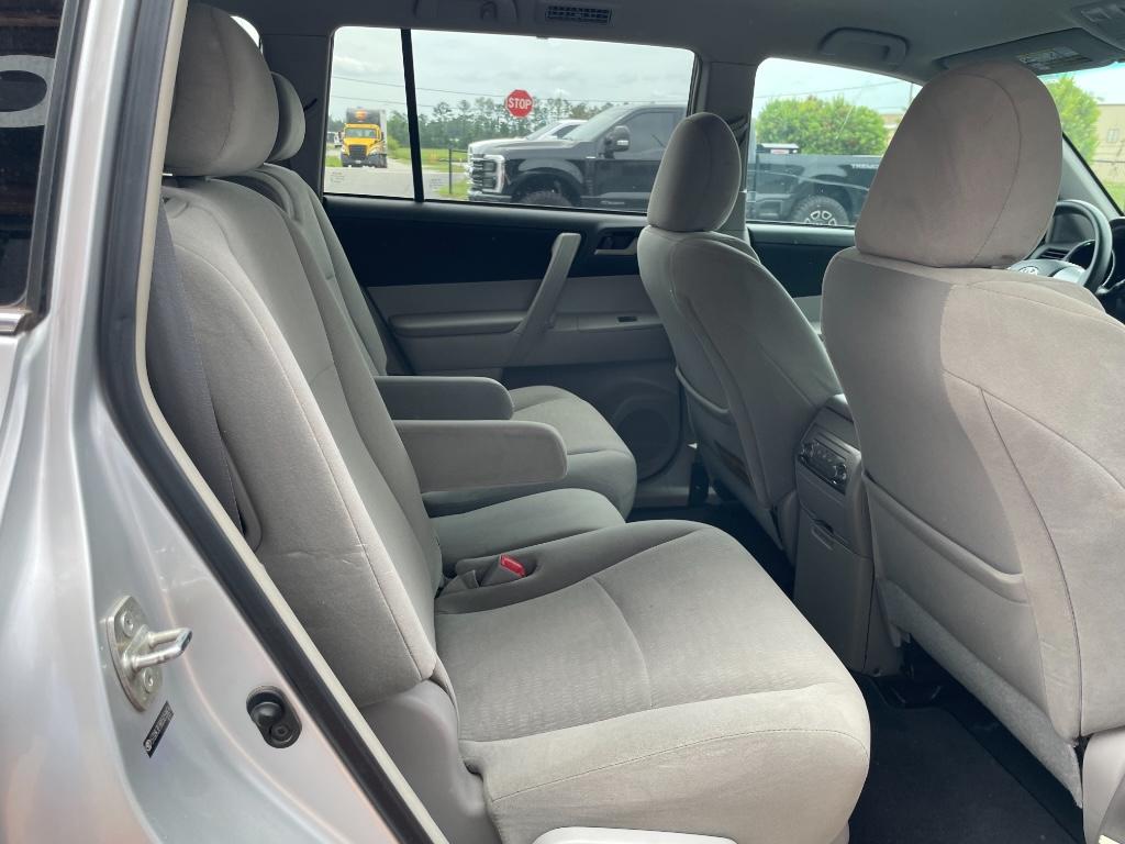 2011 Toyota Highlander - $7,995