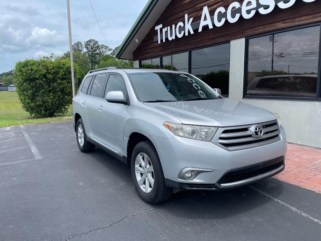 2011 Toyota Highlander - $7,995