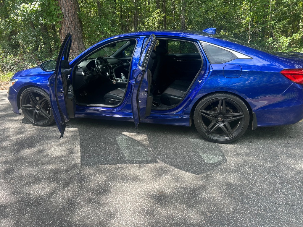 2018 Honda Accord - $10,500