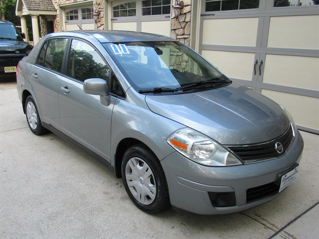 2011 Nissan Versa S