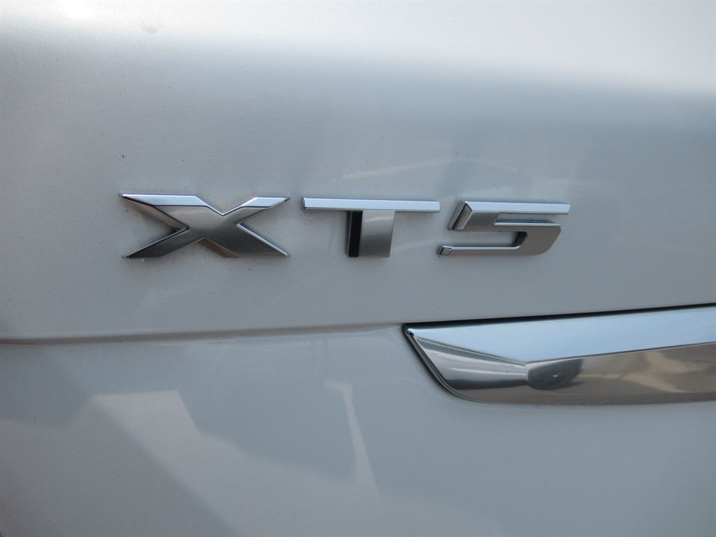 2017 Cadillac XT5 - $10,995