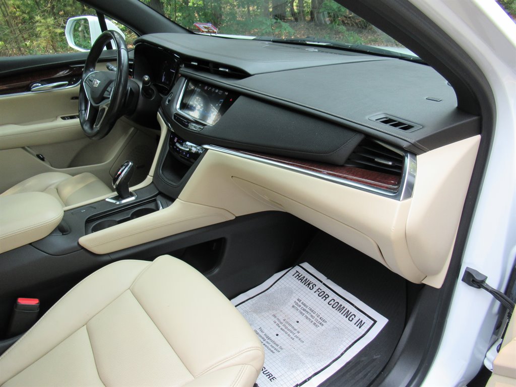 2017 Cadillac XT5 - $10,995