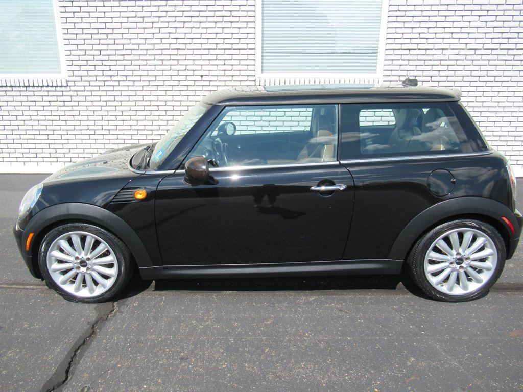 2010 MINI Cooper - $5,995