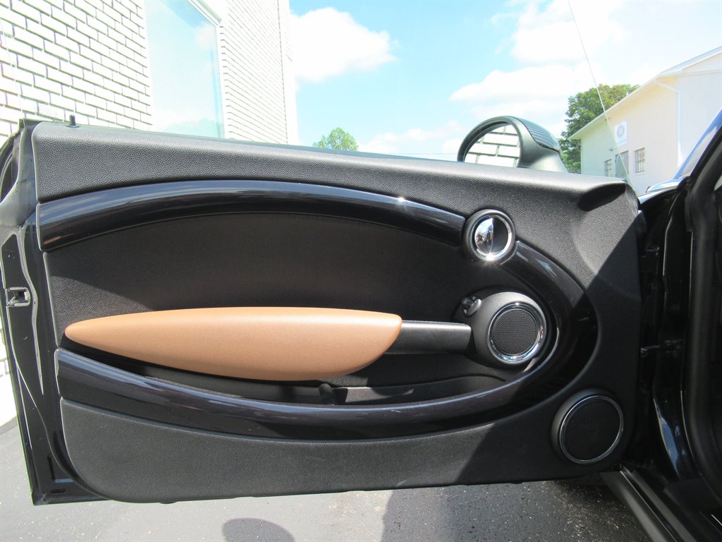 2010 MINI Cooper - $5,995