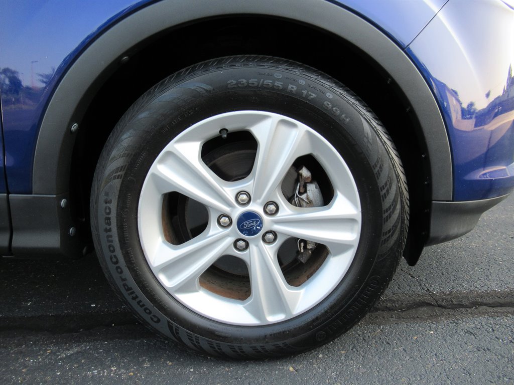 2014 Ford Escape - $9,995