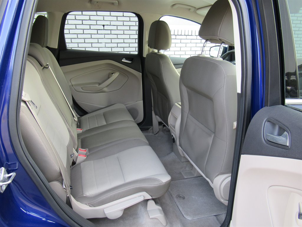 2014 Ford Escape - $9,995
