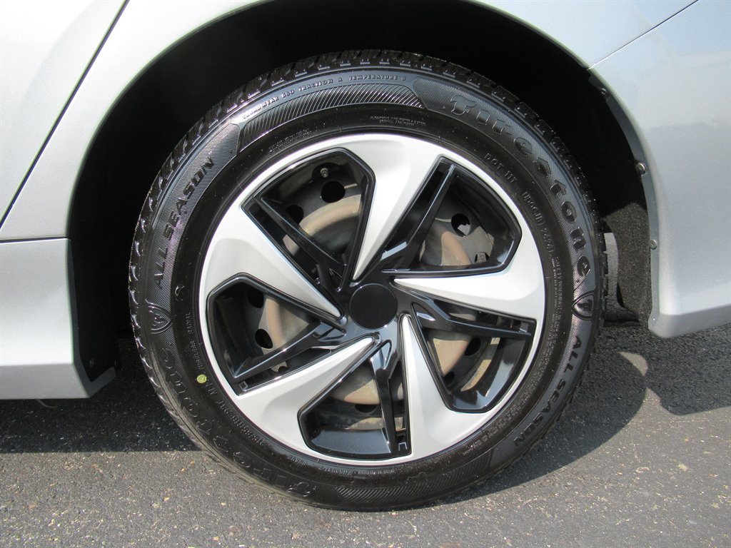 2016 Honda Civic - $10,995