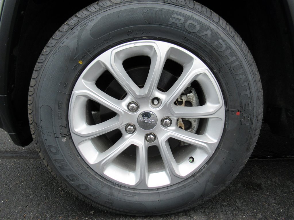 2015 Jeep Cherokee - $12,999