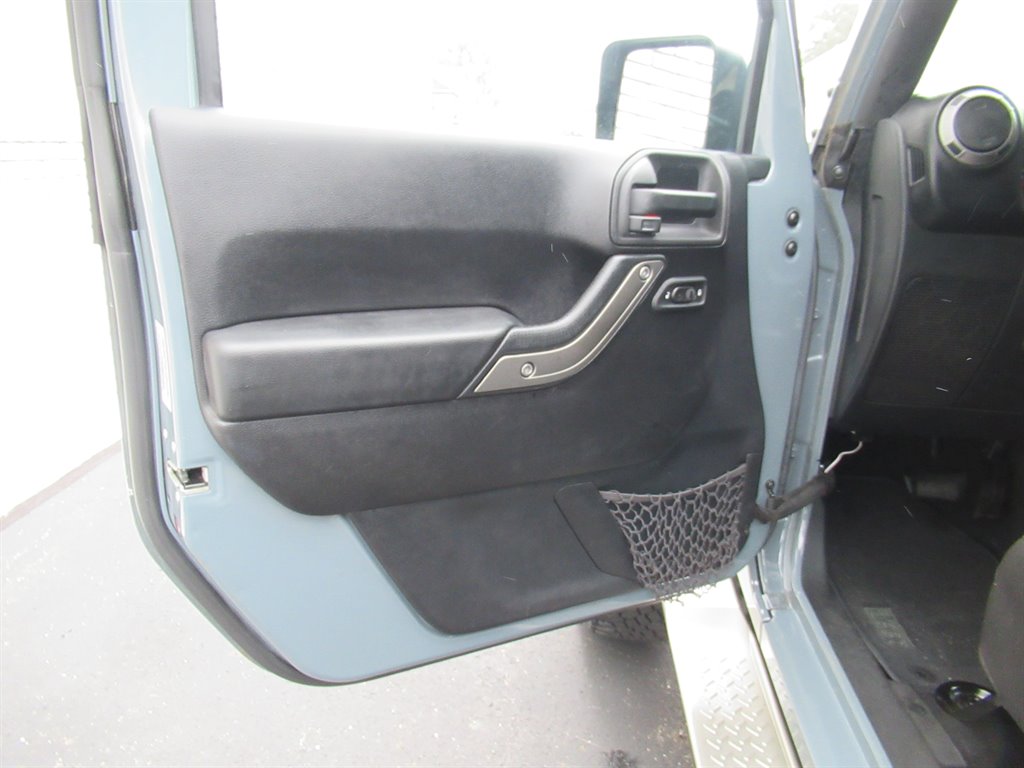 2015 Jeep Wrangler - $18,995