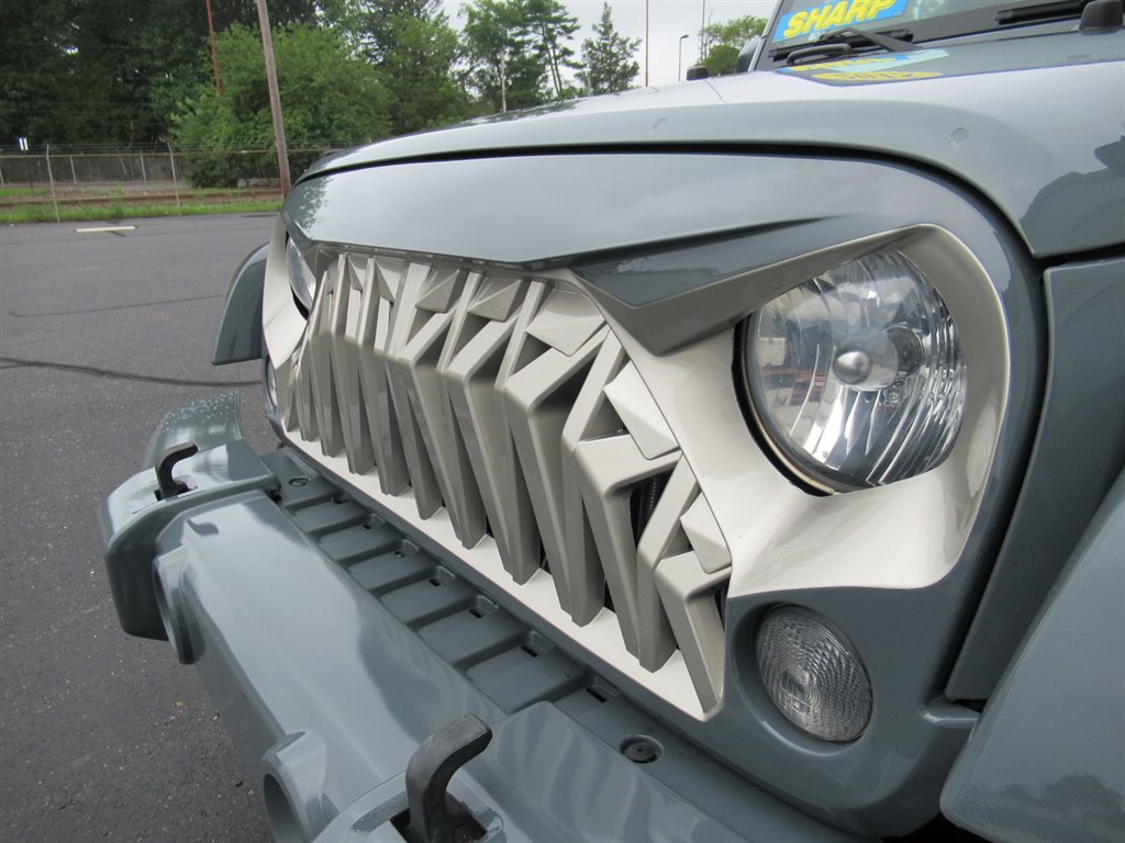 2015 Jeep Wrangler - $18,995
