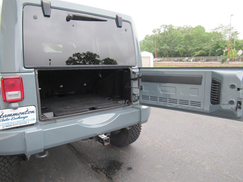 2015 Jeep Wrangler - $18,995