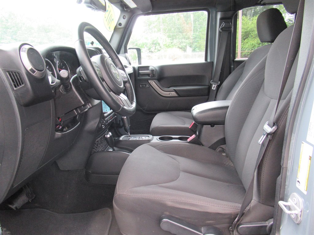 2015 Jeep Wrangler - $18,995