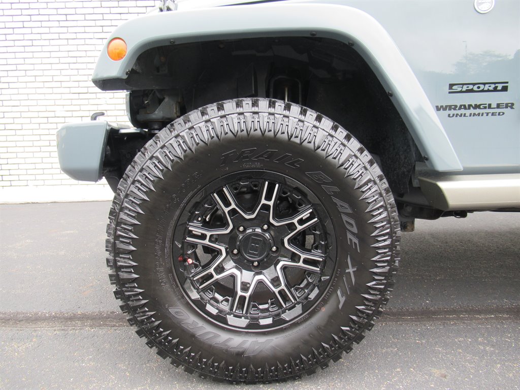 2015 Jeep Wrangler - $18,995