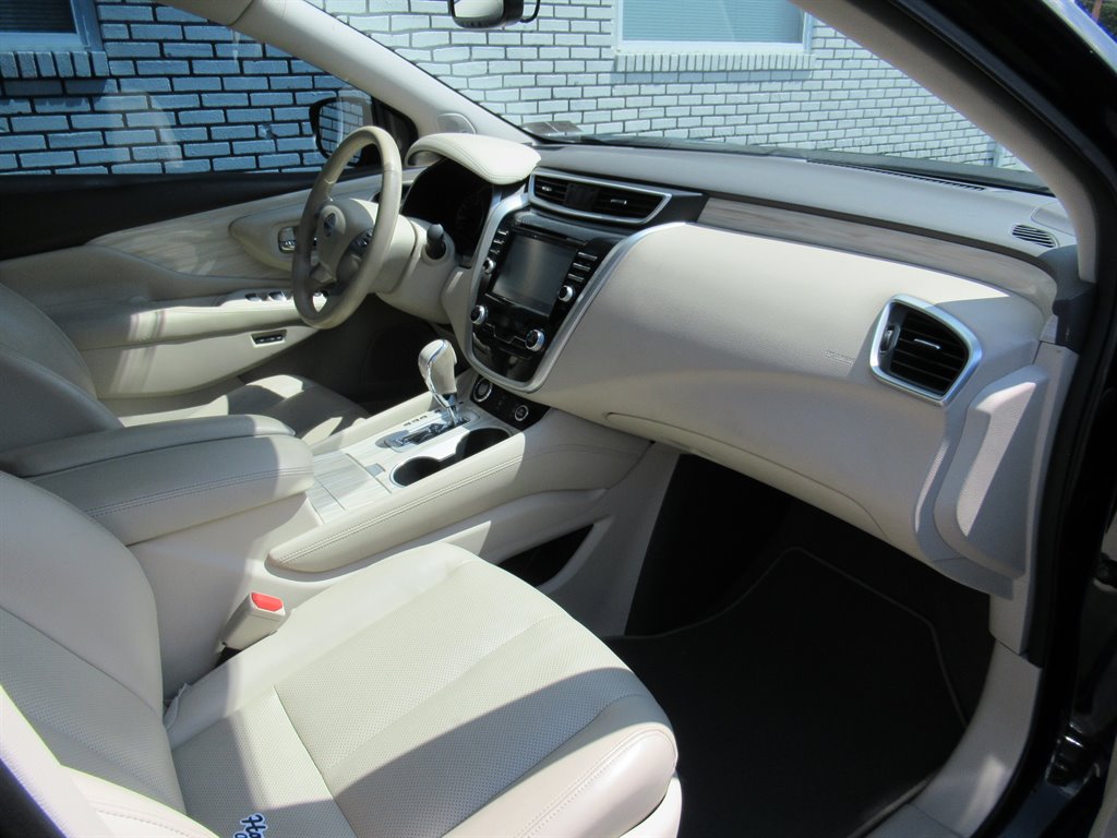 2016 Nissan Murano - $11,995
