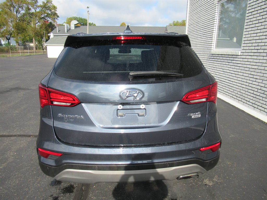 2018 Hyundai Santa Fe Sport - $9,695