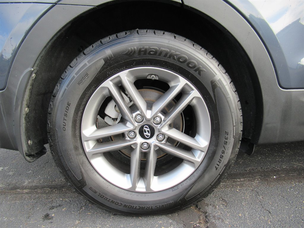 2018 Hyundai Santa Fe Sport - $9,695