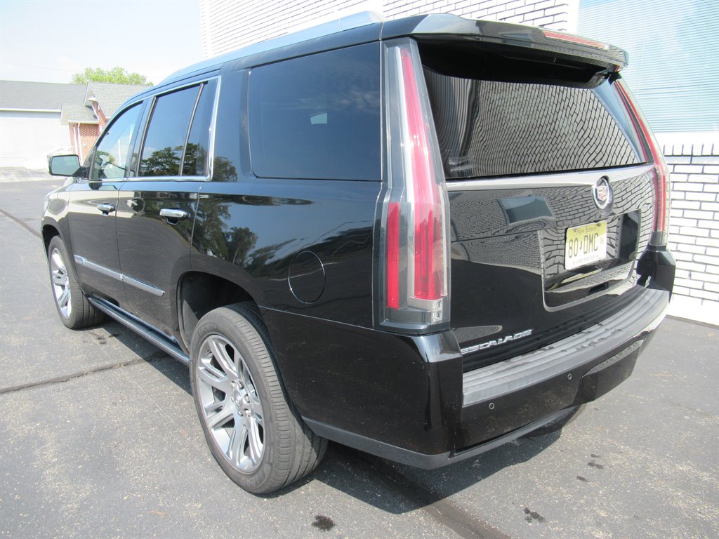 2015 Cadillac Escalade - $19,995