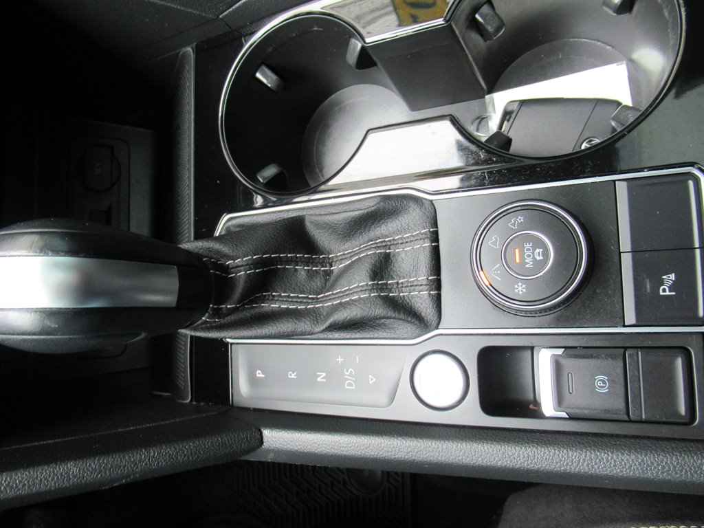 2022 Volkswagen Atlas - $19,995