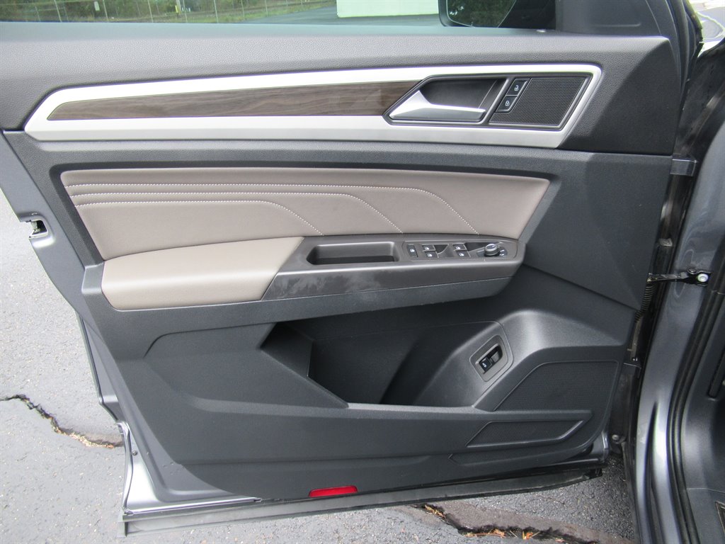 2022 Volkswagen Atlas - $19,995