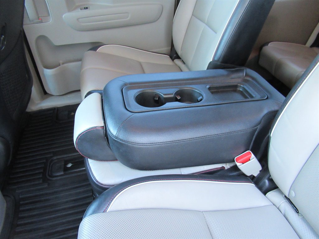 2019 Kia Sedona - $11,595