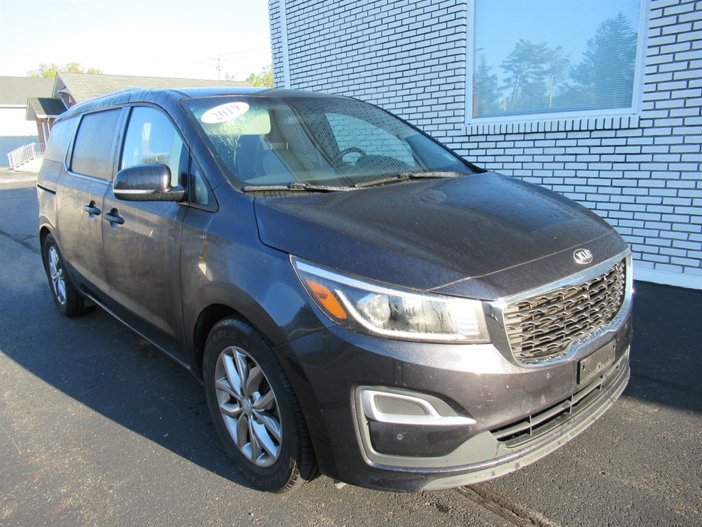 2019 Kia Sedona - $11,995