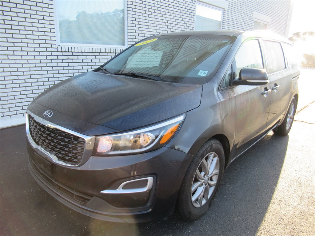 2019 Kia Sedona - $11,995
