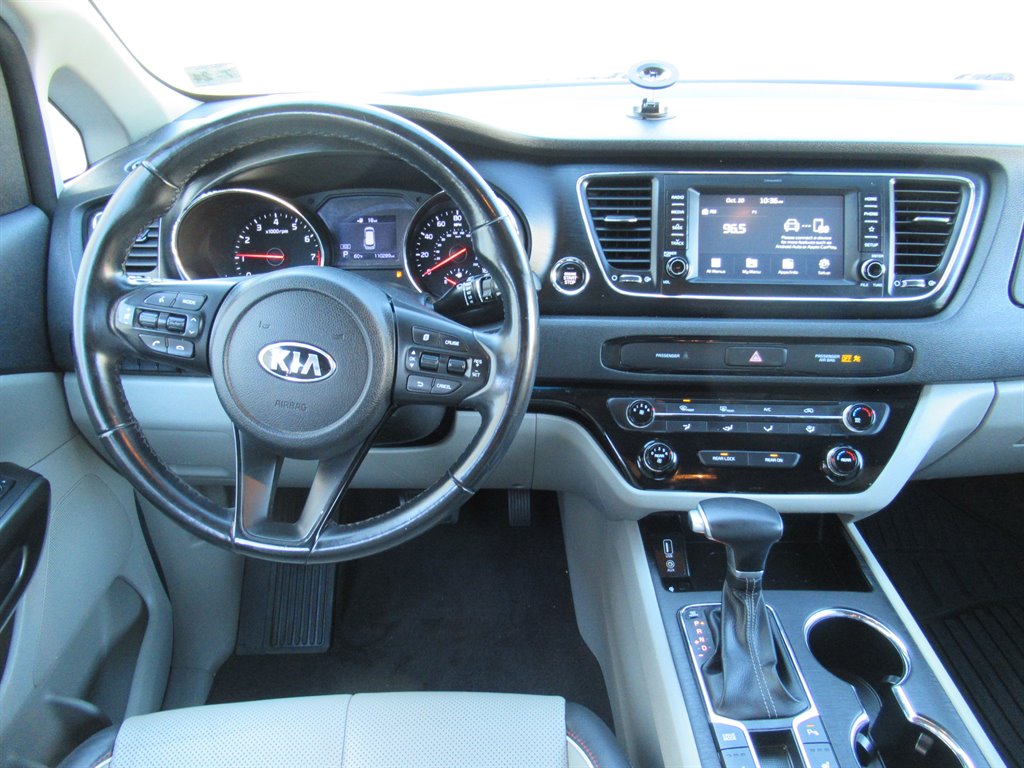 2019 Kia Sedona - $11,595