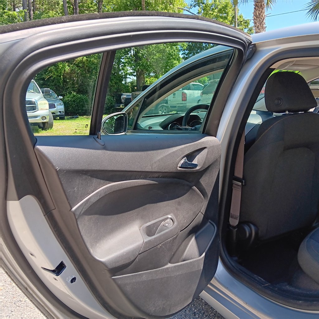 2017 Chevrolet Cruze - $8,900