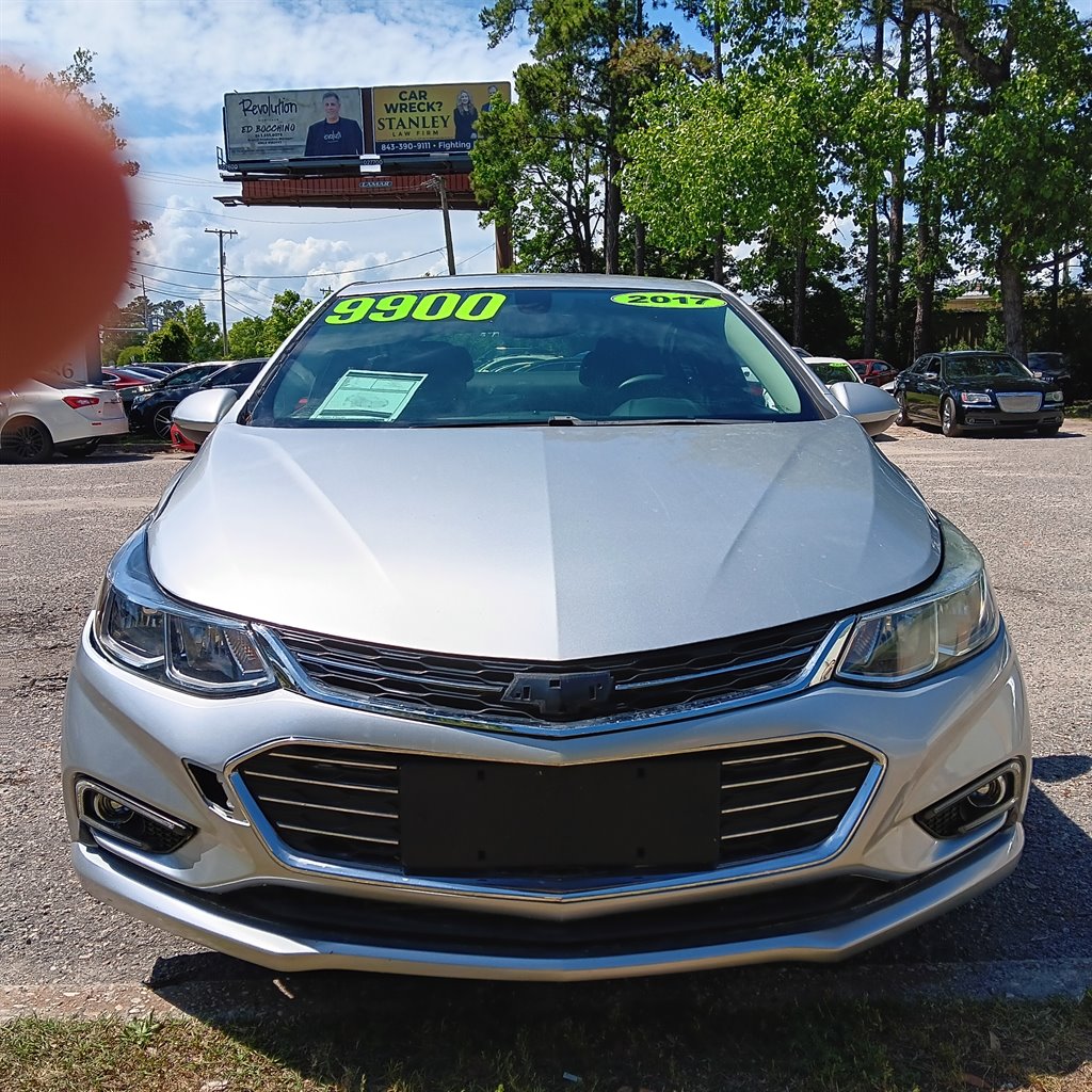 2017 Chevrolet Cruze - $8,900