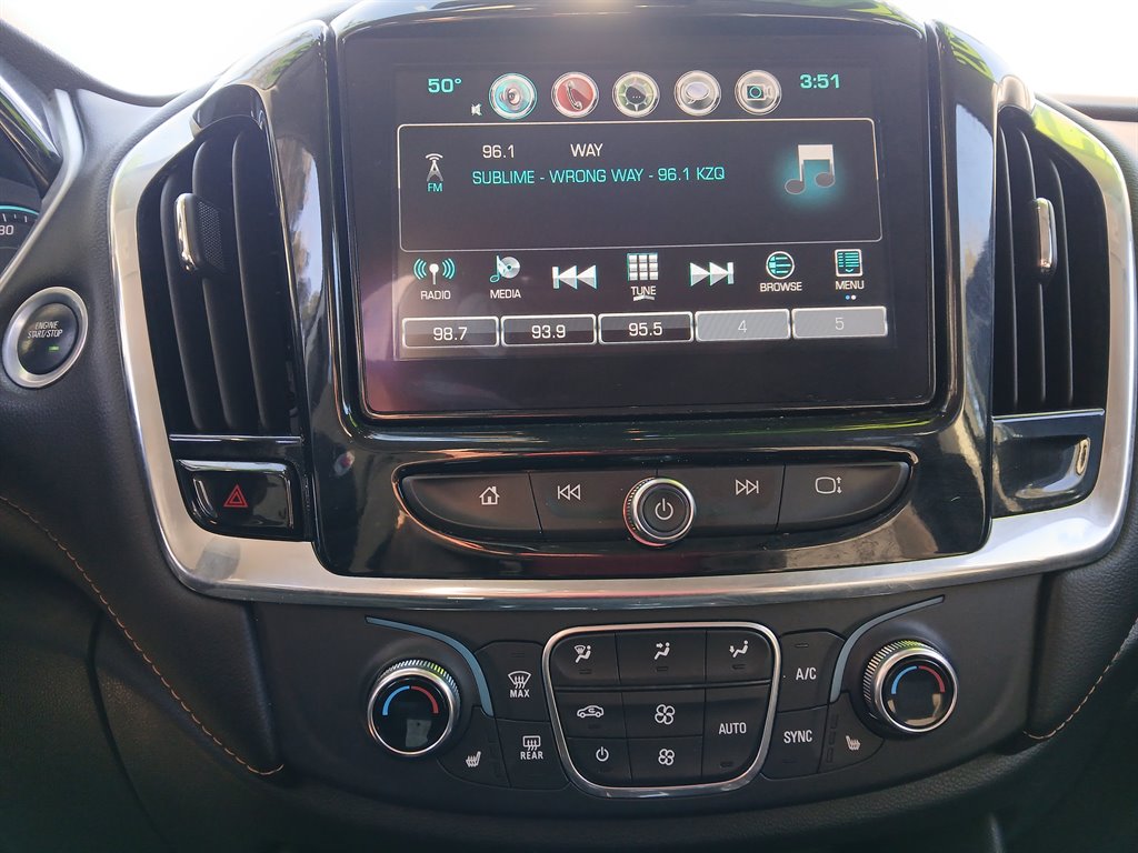 2019 Chevrolet Traverse RS photo