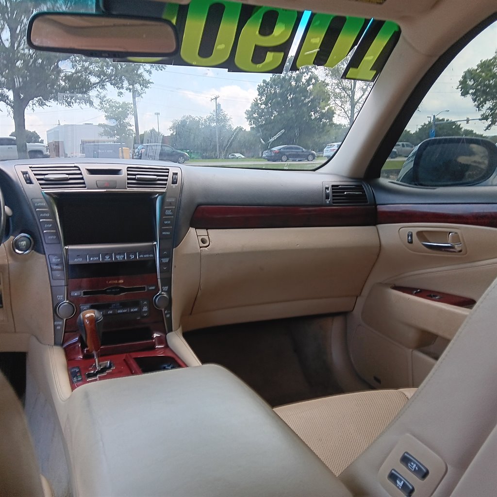 2007 Lexus LS - $8,900