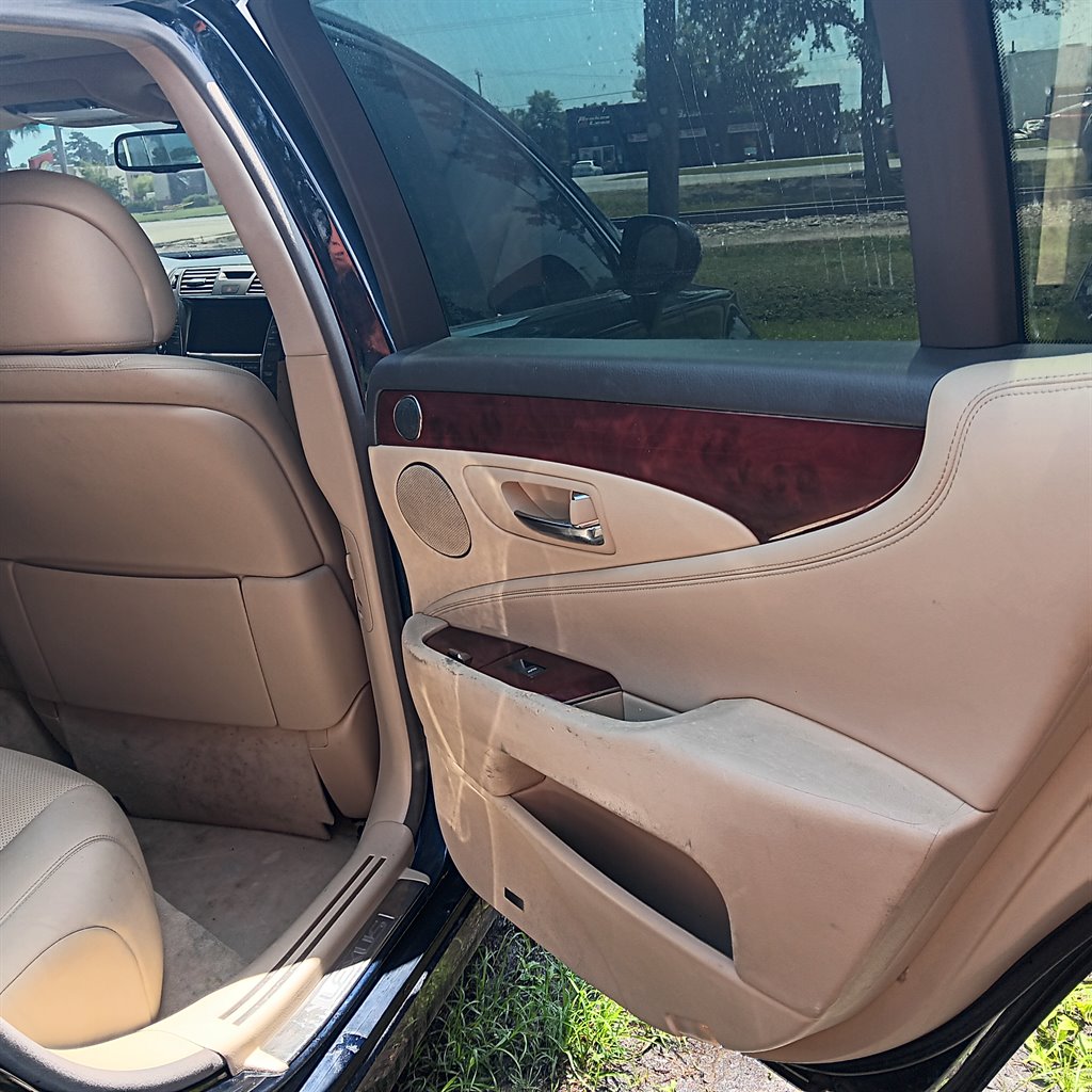 2007 Lexus LS - $8,900
