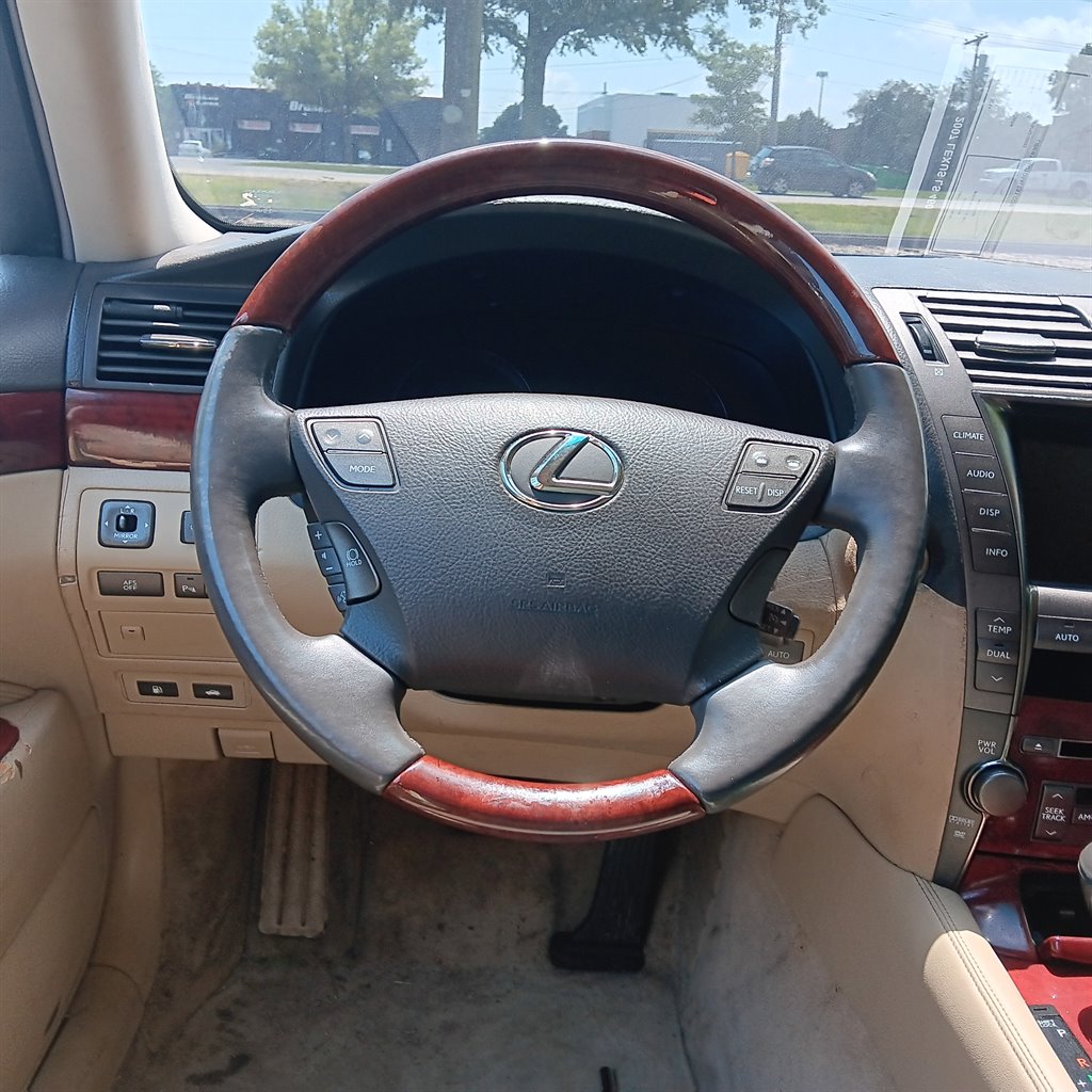 2007 Lexus LS - $8,900