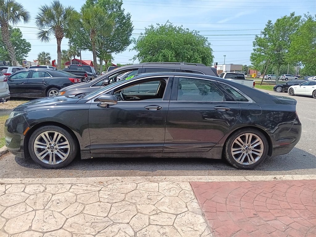 2013 Lincoln MKZ photo