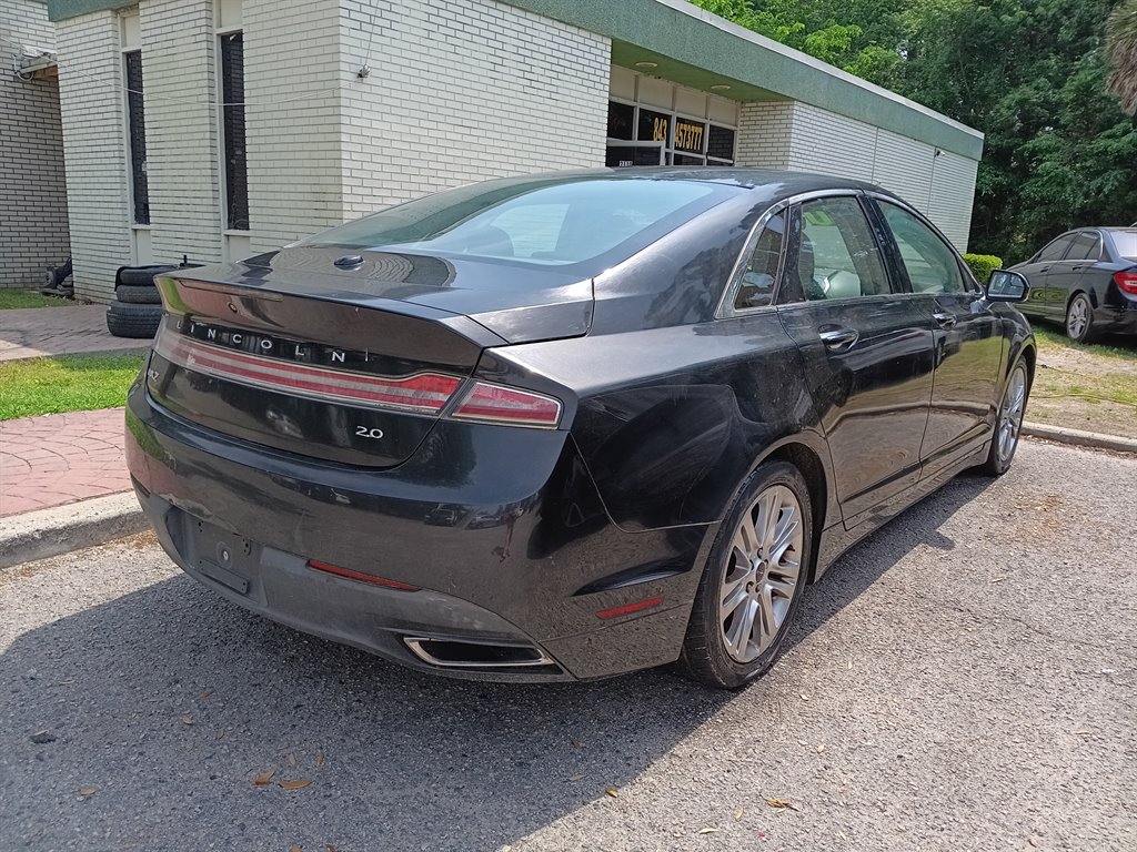 2013 Lincoln MKZ photo