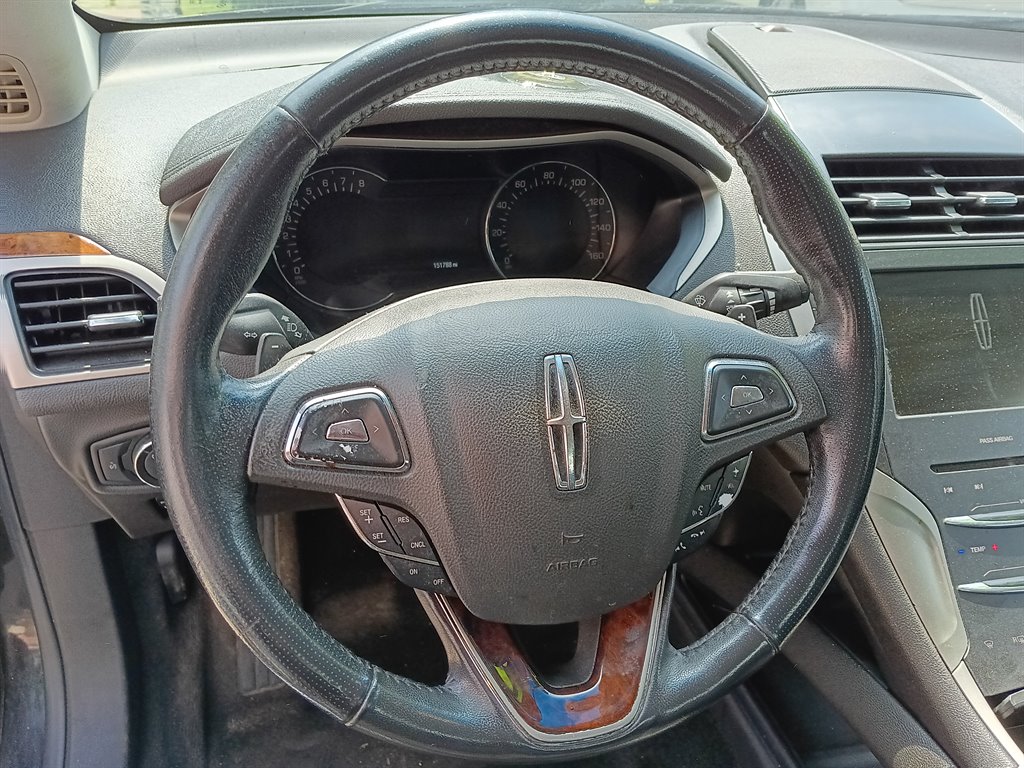 2013 Lincoln MKZ photo