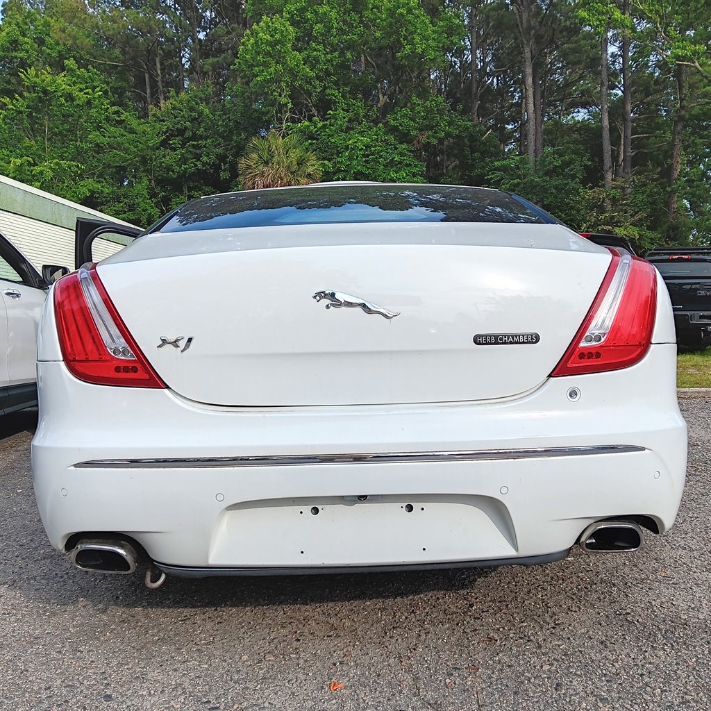 2011 Jaguar XJL photo